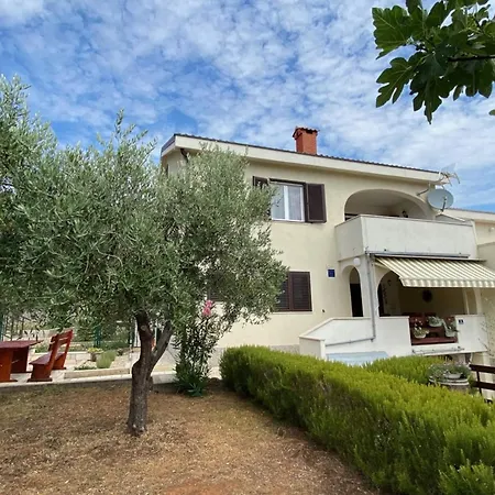 Xenia Krk Affittacamere 3*